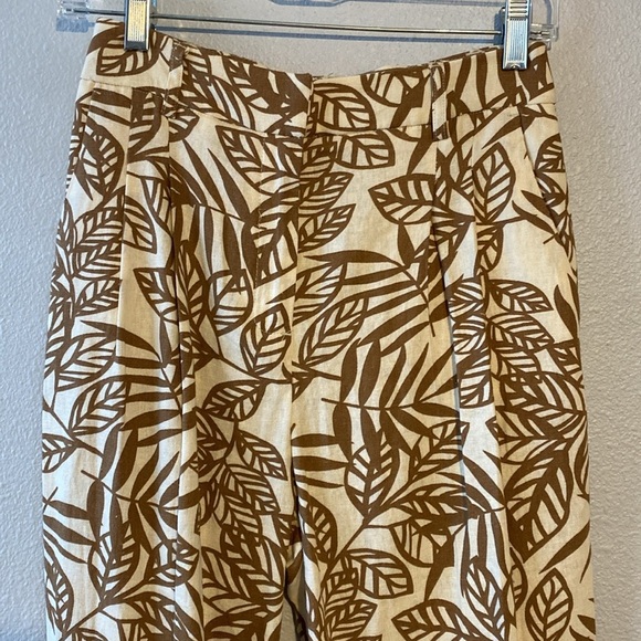 House of Harlow 1960
Printed Pleated Accents Pant Set - Picture 3 of 10